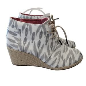 TOMS | Gray & White Ikat Desert 3" Wedge Espadrille Bootie